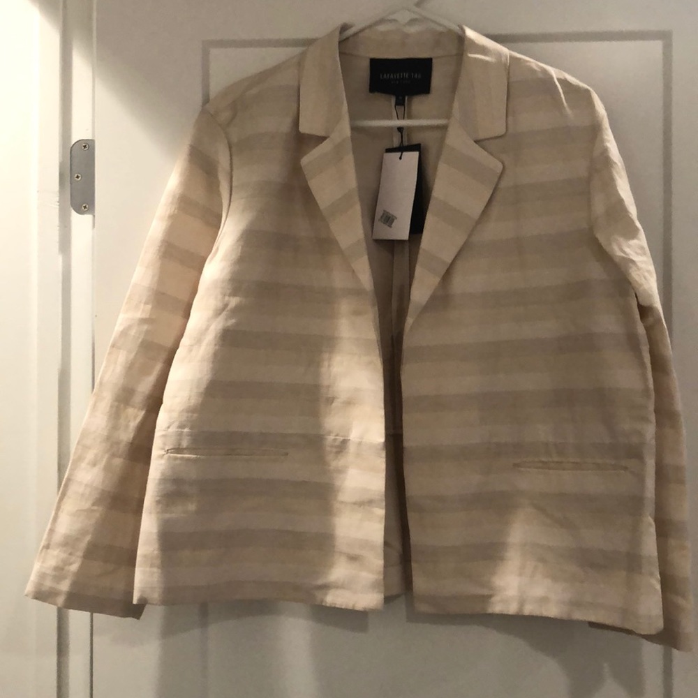 Light weight jacket